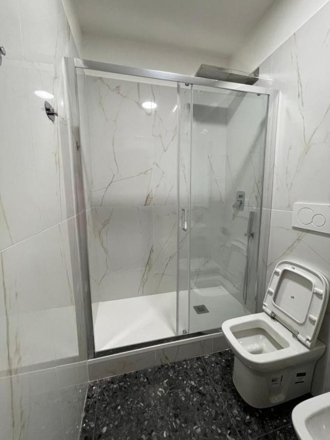 Due Passi Dal Mare Hotel Savona Exterior photo