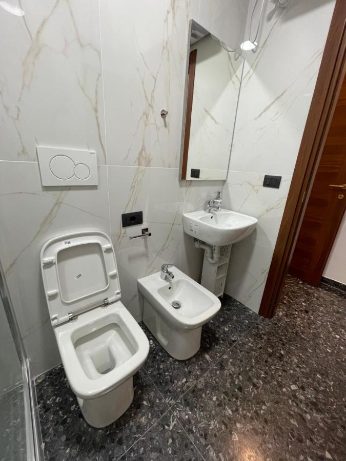 Due Passi Dal Mare Hotel Savona Exterior photo